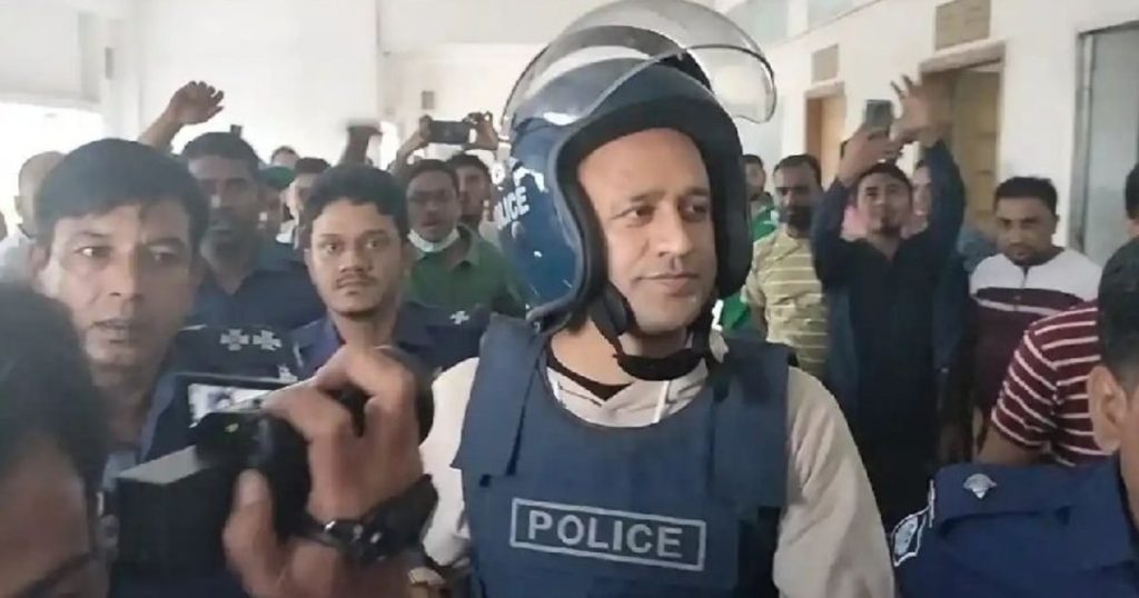 দুই মামলায় জামিন পেলেন ব্যারিস্টার সুমন