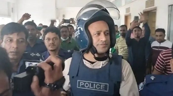 দুই মামলায় জামিন পেলেন ব্যারিস্টার সুমন