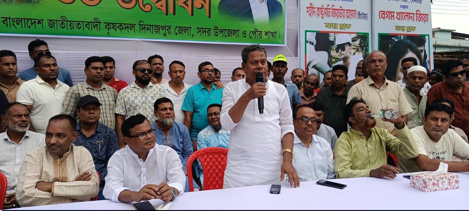 দিনাজপুরে কৃষকদলের উদ্যোগে দেশব্যাপী ৮ লক্ষ বৃক্ষরোপণ কর্মসূচি শুভ উদ্বোধন