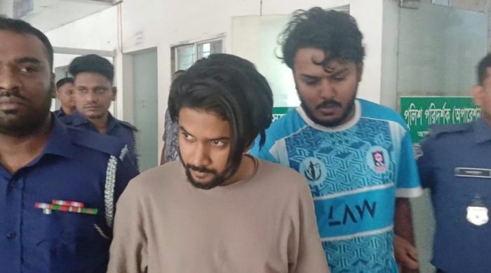 আশুলিয়ায় স্কুলছাত্রী অপহরণের ঘটনায় এনসিপি নেতাসহ ২ জন গ্রেপ্তার