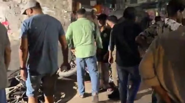 মগবাজারে কাভার্ড ভ্যানের চাপায় নিহত ২, আহত কয়েকজন
