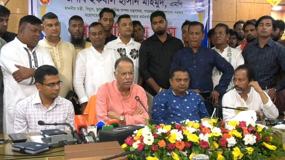 বাংলাদেশ এখন ধ্বংসস্তূপের মধ্যে: বিদ্যুৎমন্ত্রীর মন্তব্য