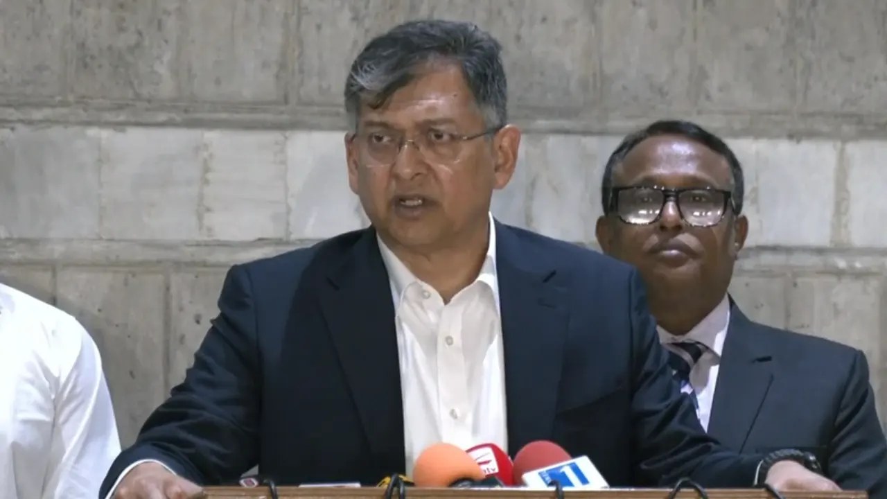 সবার মতামত নিয়ে সংবিধান সংশোধন করবে বিশেষ কমিটি