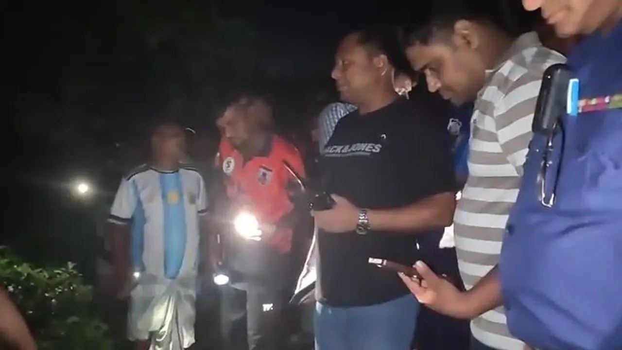 বগুড়ায় সাবেক ইউপি সদস্যকে কুপিয়ে হত্যা