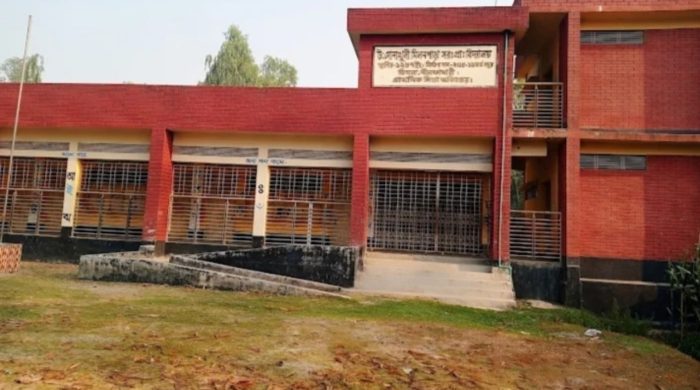 নীলফামারীতে দুই বিদ্যালয়ের শিক্ষকদের কারণ দর্শানোর নোটিশ