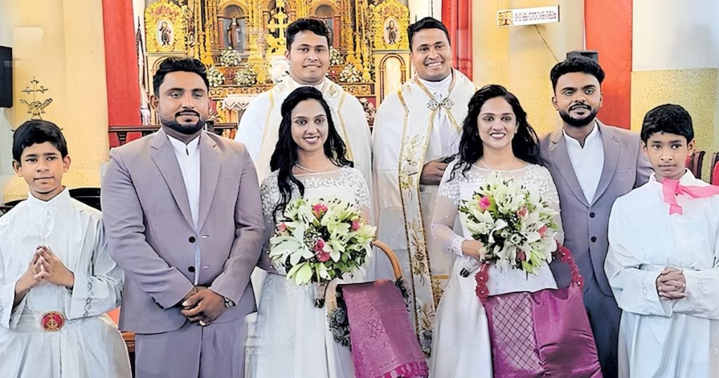 কেরালায় যমজ কনে ও যমজ বর নিয়ে অনুষ্ঠিত হলো বিরল বিয়ে
