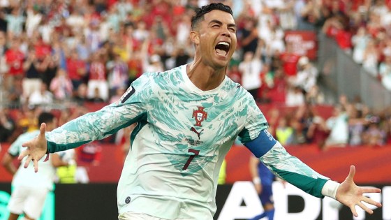রোনালদোর অবসরের ইঙ্গিত: 'এটাই হতে পারে আমার শেষ বছর'