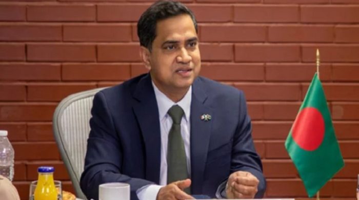 রাষ্ট্রদূত মুশফিকের প্রেস উইং নিয়ে মন্তব্য, প্রচারণায় বিব্রত