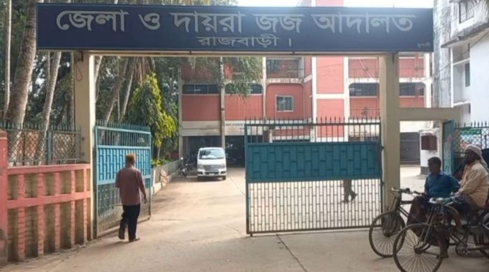 স্বামীর যৌতুক মামলায় নার্স তানিয়া খাতুনকে কারাগারে পাঠালো আদালত