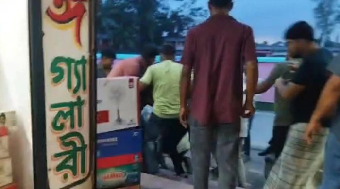 নাঙ্গলকোটে ছাত্রদলের প্রতিবাদ মিছিলে হামলার অভিযোগ, আহত ১৫