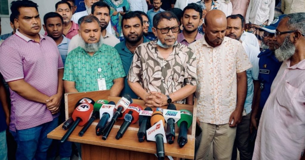 হাসপাতাল পরিদর্শনে স্বাস্থ্যমন্ত্রী, ভ্যাকসিন না দেওয়ার অভিযোগে ব্যবস্থা নেওয়ার নির্দেশ