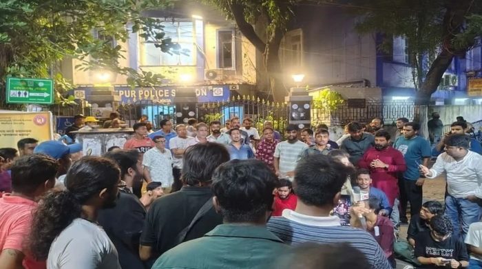 যাদবপুর বিশ্ববিদ্যালয়ে দুই ছাত্র সংগঠনের মিছিল ঘিরে উত্তেজনা