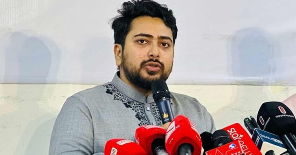 রাষ্ট্রপতির উপস্থিতিতে বিব্রত নাহিদ ইসলাম