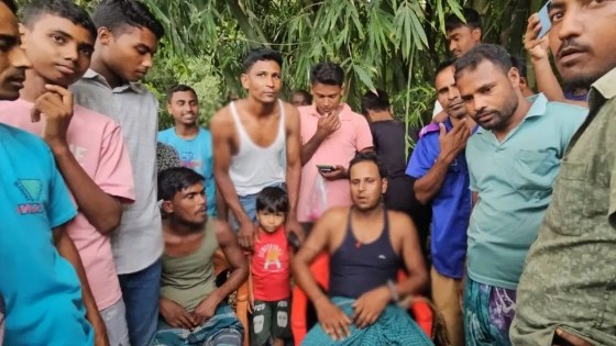 ট্রলারসহ ৩ বাংলাদেশি জেলেকে ধরে নিয়ে গেছে আরাকান আর্মি