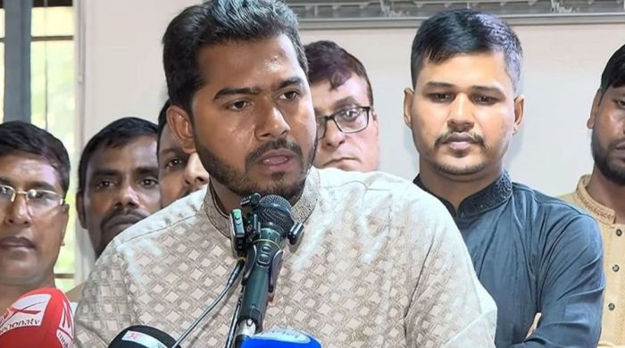 ‘তদন্ত করলে প্রত্যেক ছাত্র উপদেষ্টার নামে দুর্নীতির প্রমাণ পাওয়া যাবে’