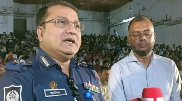 কুমিল্লার এসপি: কিশোর গ্যাংবিরোধী অভিযানে চাপ নেই, নাম প্রকাশের হুমকি