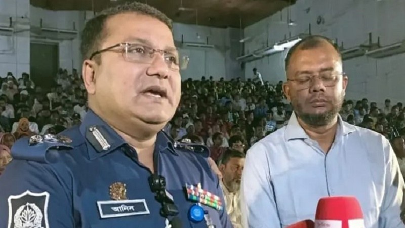 কুমিল্লার এসপি: কিশোর গ্যাংবিরোধী অভিযানে চাপ নেই, নাম প্রকাশের হুমকি