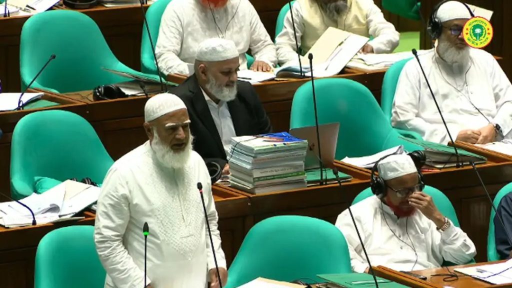 বিএনপির গণভোটের রায়কে সম্মান করার আহ্বান জামায়াত আমিরের