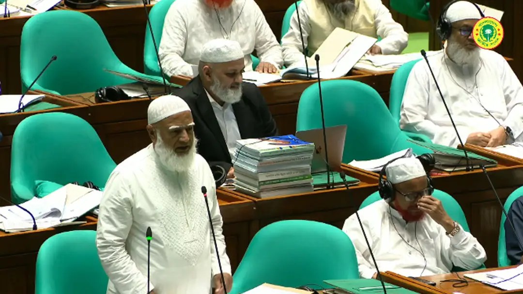 বিএনপির গণভোটের রায়কে সম্মান করার আহ্বান জামায়াত আমিরের