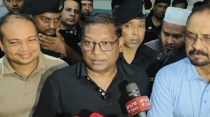 ময়মনসিংহ মেডিকেলে অগ্নিকাণ্ডে মৃত্যুর খবর সঠিক নয়: বিভাগীয় কমিশনার