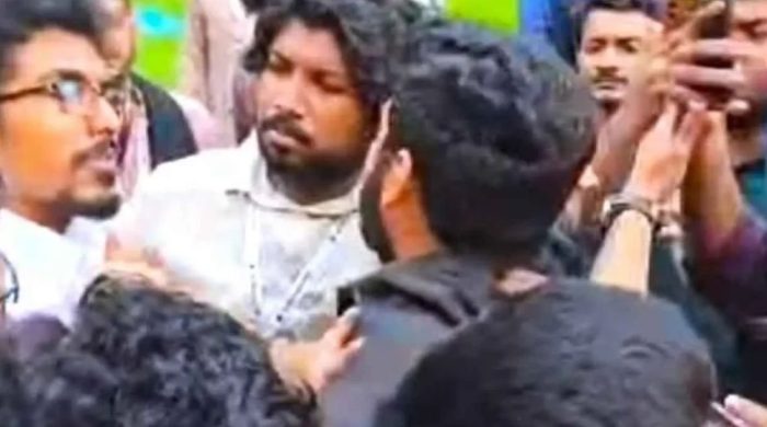 জাতীয় ছাত্রশক্তির কাউন্সিলে হাতাহাতির ঘটনা