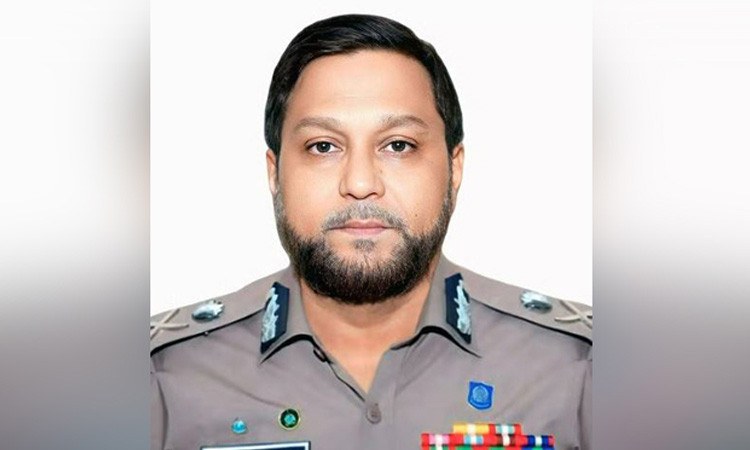 মোহাম্মদপুরে কিশোর গ্যাং নির্মূলের প্রতিশ্রুতি ডিএমপি কমিশনারের