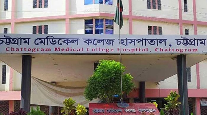 ফুটপাতে দোকান বসানো নিয়ে সংঘর্ষ, আহত ৭