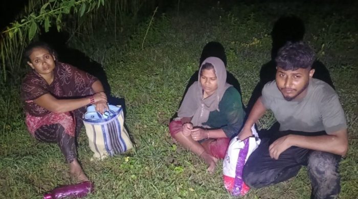 ঝিনাইদহ সীমান্তে বিএসএফের পুশ-ইনের চেষ্টা রুখে দিল বিজিবি