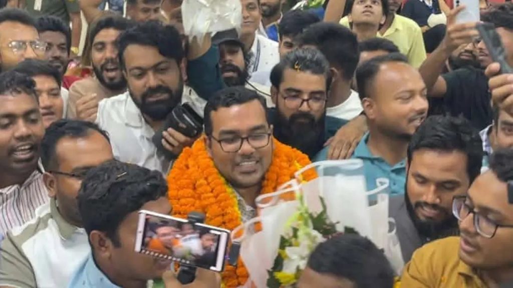 ছাত্রদল নেতা ডা. তৌহিদুর রহমান স্কলারশিপ খালেদা জিয়াকে উৎসর্গ করলেন