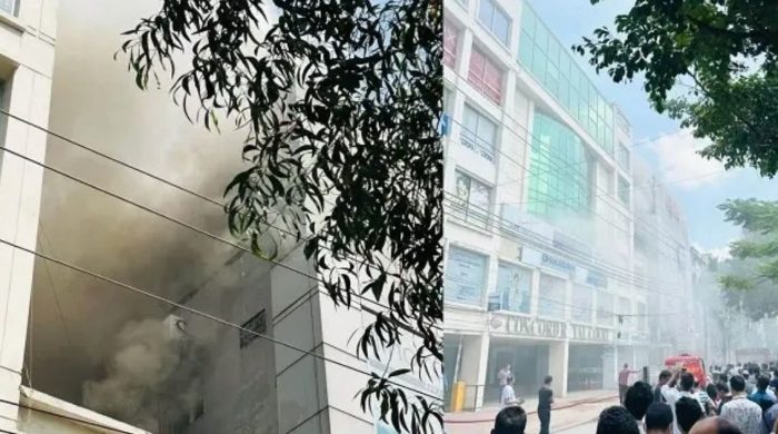 ধানমন্ডির এপেক্স ভবনে আগুন, নিয়ন্ত্রণে ফায়ার সার্ভিসের চারটি ইউনিট