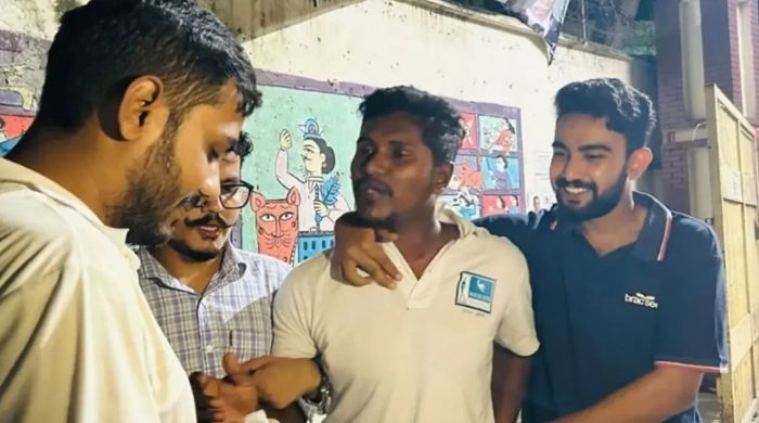 জগন্নাথ বিশ্ববিদ্যালয়ে নিষিদ্ধ ছাত্রলীগ নেতা আটক