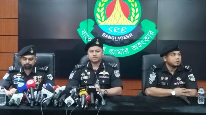 অস্ত্র উদ্ধারে তথ্য দিলে পুরস্কার, এসআরবি প্রধানের আহ্বান